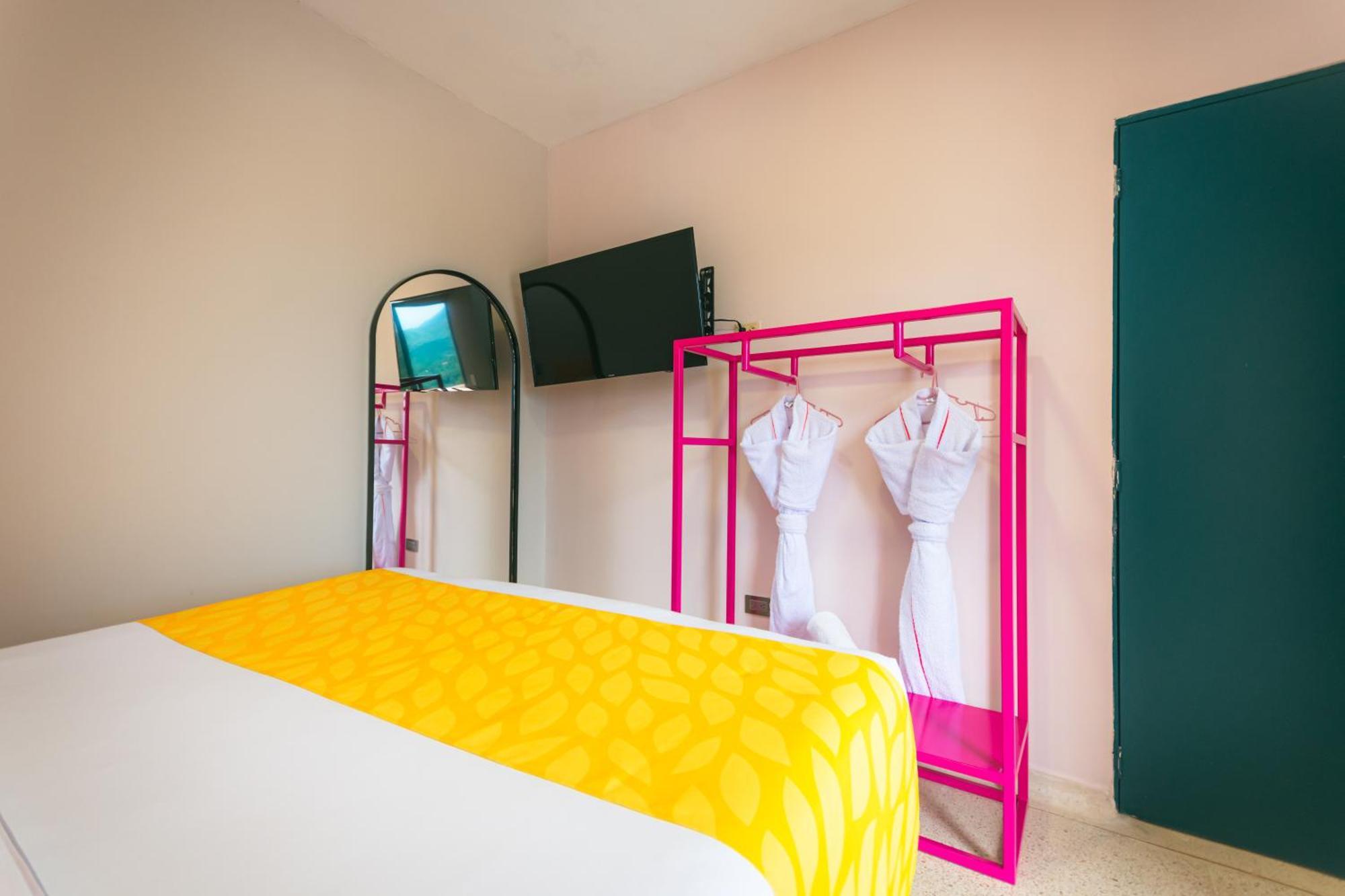 סופטרן Del Tropico Hotel חדר תמונה